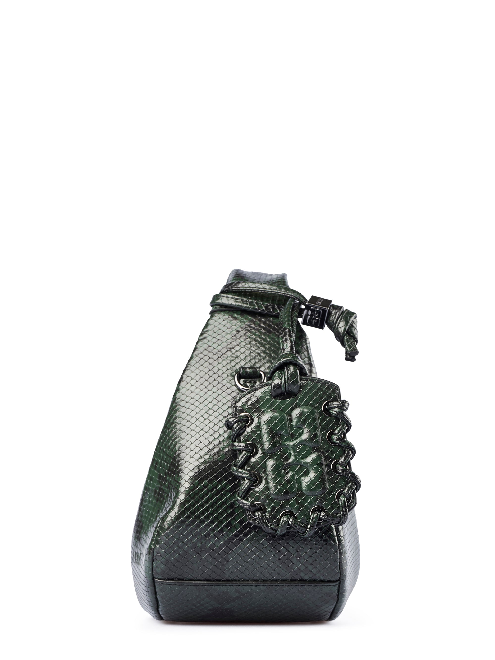 Ingrandisci