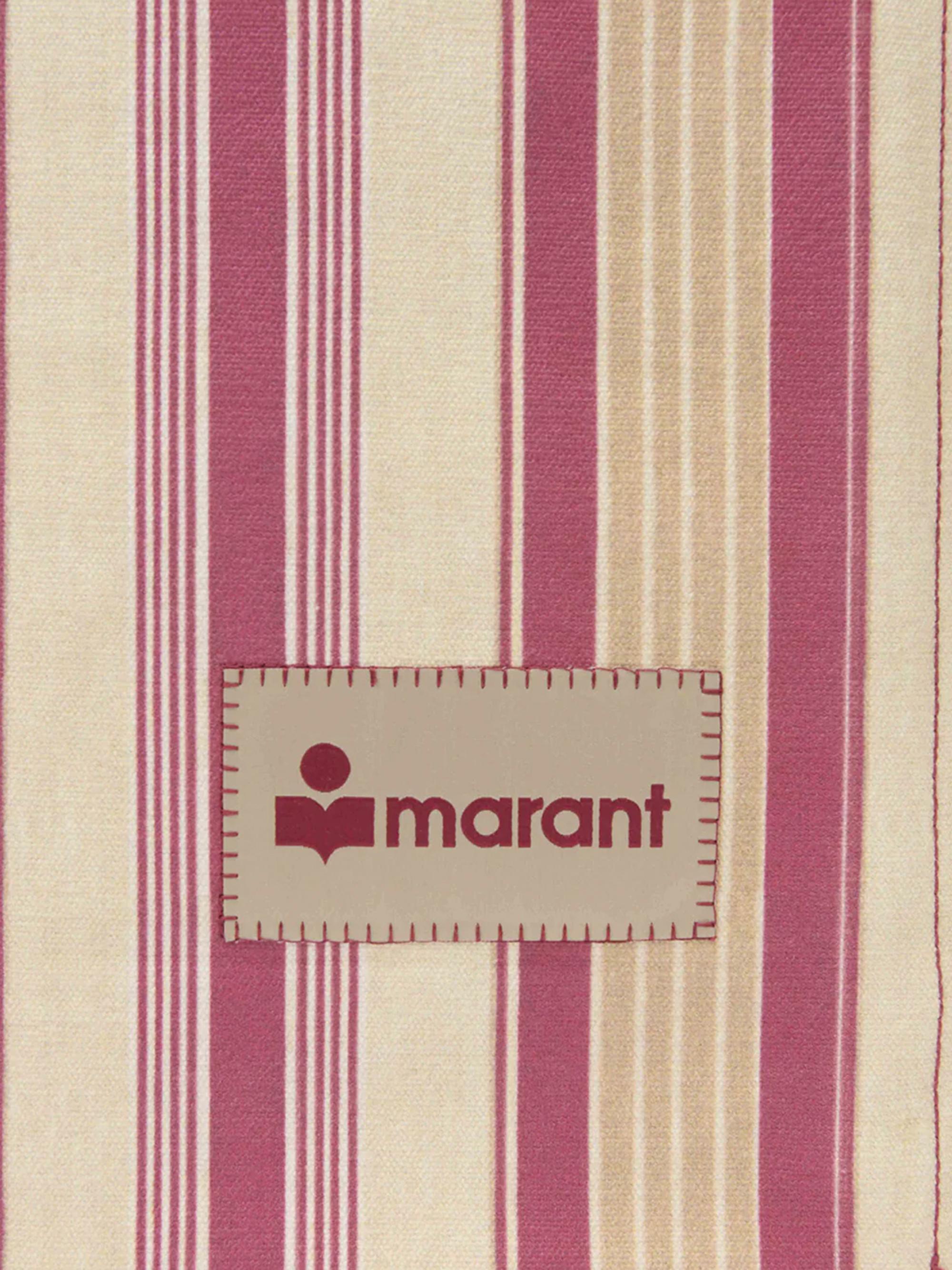 Ingrandisci